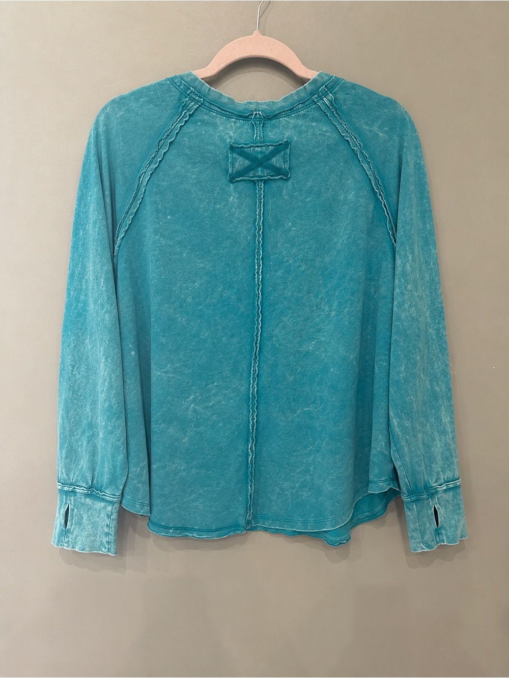 Zenana Mineral Washed Teal Raglan Long-Sleeve Pullover Raw Hem - Picture 4 of 6
